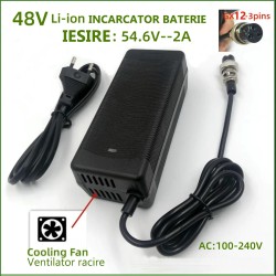 SJT-150E-GX12 /INCARCATOR SCUTER  CU BATERII LI-ION 67.2V/ 2A(60V) CONECTOR GX12(9 mm 3 pini)
